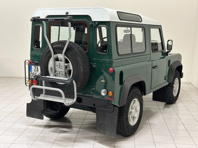 LAND ROVER Defender 90 2.5 TD5 Station Wagon S 4WD 6 posti PORTASCI Immagine 1