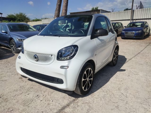 SMART ForTwo 1.0 ANDROID AUTO,CRUISE,CERCHI LEGA,CLIMA Immagine 2