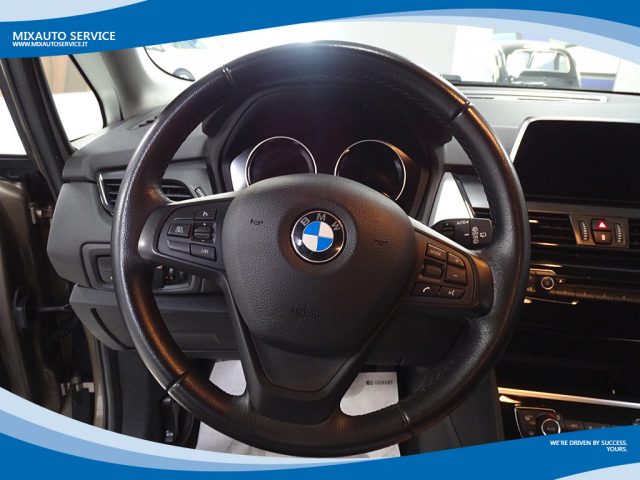 BMW 218 D Active Tourer Advantage AUT EU6 Immagine 3