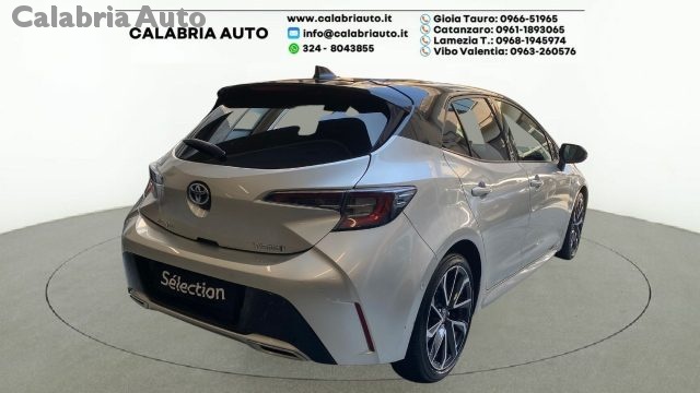 TOYOTA Corolla 2.0 Hybrid Lounge Immagine 3