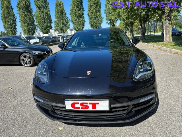 PORSCHE Panamera 3.0 4 Sport Turismo Immagine 1