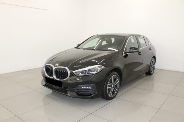 BMW 116 d DCT Sport Automatica Immagine 0