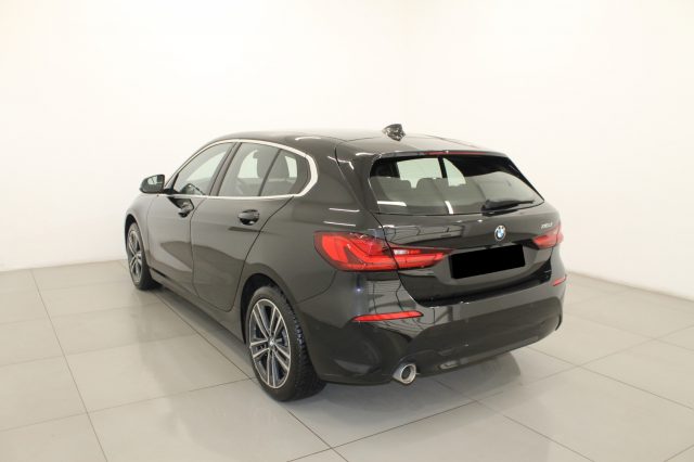 BMW 116 d DCT Sport Automatica Immagine 4