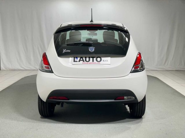 LANCIA Ypsilon 1.0 FireFly 5 porte S&S Hybrid Silver Plus Immagine 3