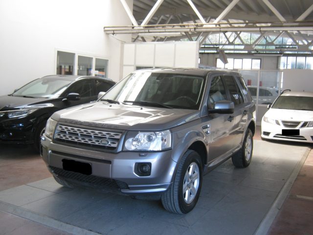 LAND ROVER Freelander 2.2 SD4 S.W. SE Immagine 2