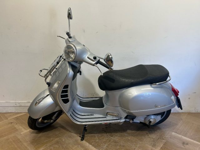 VESPA GTV 250 VESPA GTS 250 Immagine 1