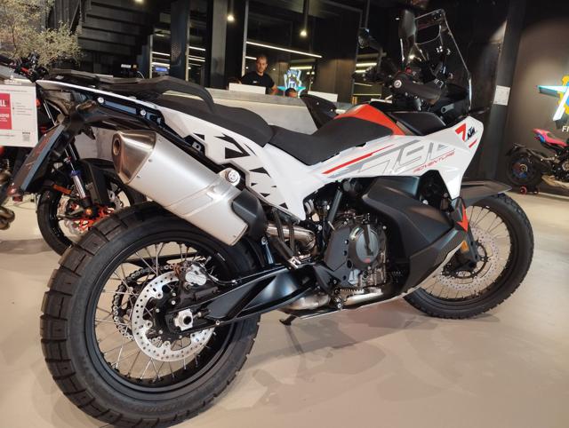 KTM 790 Adventure 2024 Immagine 3