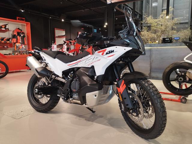 KTM 790 Adventure 2024 Immagine 0