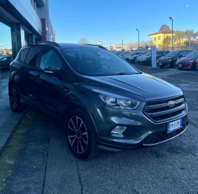 FORD Kuga 1.5 TDCI 120 CV 2WD ST-Line GARANZIA-1°PROP Immagine 2