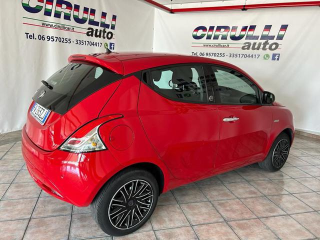 LANCIA Ypsilon 1.2 69 CV 5 porte GPL Ecochic GOLD Immagine 3