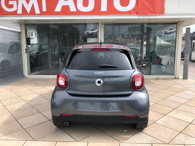 SMART ForFour 0.9 90CV PASSION SPORT PACK LED PANORAMA NAVI Immagine 3