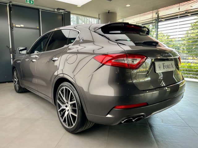 MASERATI Levante 3.0 V6 430cv , Sport Pack Chrome finish , Adas Immagine 3