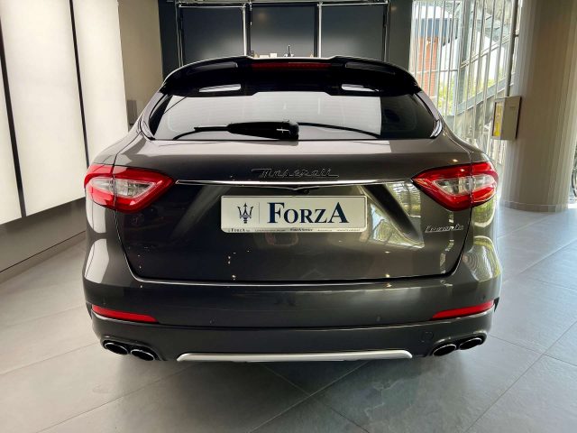 MASERATI Levante 3.0 V6 430cv , Sport Pack Chrome finish , Adas Immagine 4