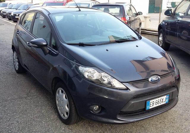 FORD Fiesta + 1.6 TDCi 95CV 5 porte Immagine 1