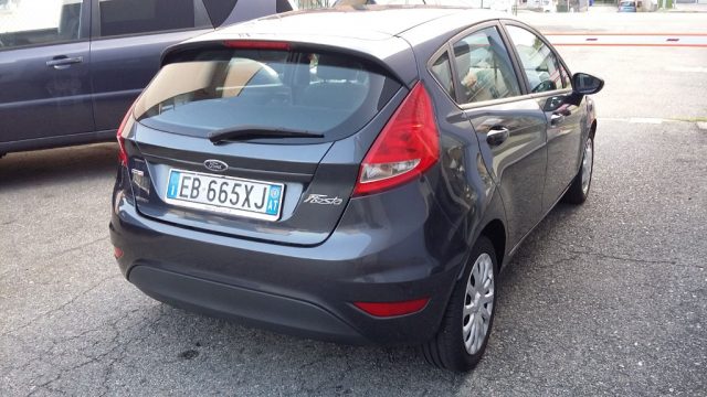 FORD Fiesta + 1.6 TDCi 95CV 5 porte Immagine 2