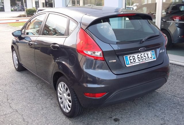 FORD Fiesta + 1.6 TDCi 95CV 5 porte Immagine 3