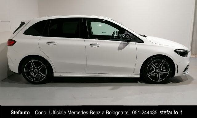 MERCEDES-BENZ B 180 d Automatic Premium AMG Line Immagine 1