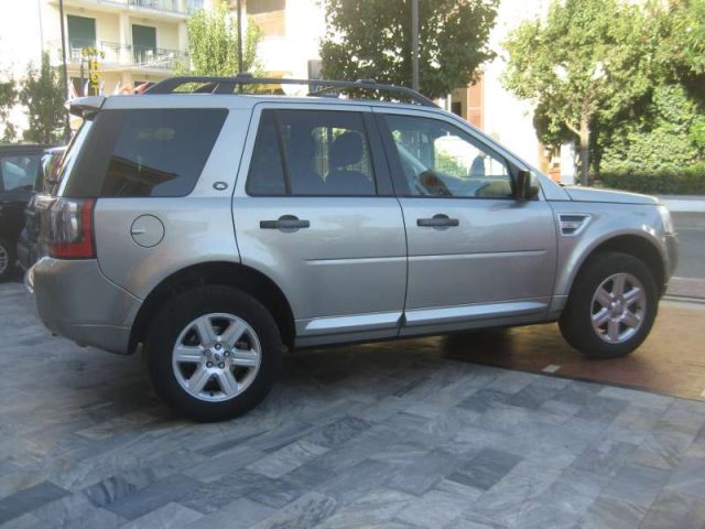 LAND ROVER FREELANDER 2.2 TD4 SW S - foto 5