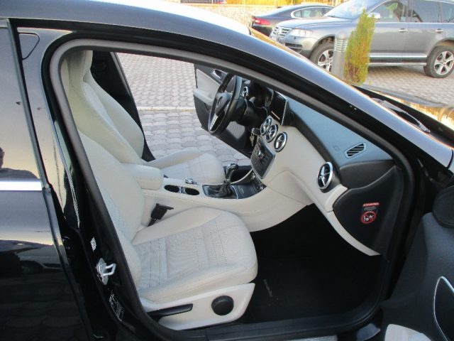 MERCEDES-BENZ A 180 CDI Sport Immagine 3