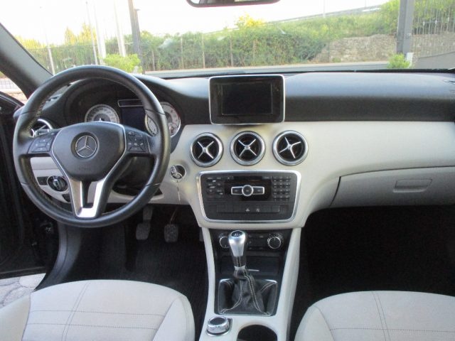 MERCEDES-BENZ A 180 CDI Sport Immagine 4