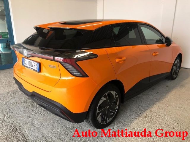 MG MG4 Luxury 64 KWh Immagine 4