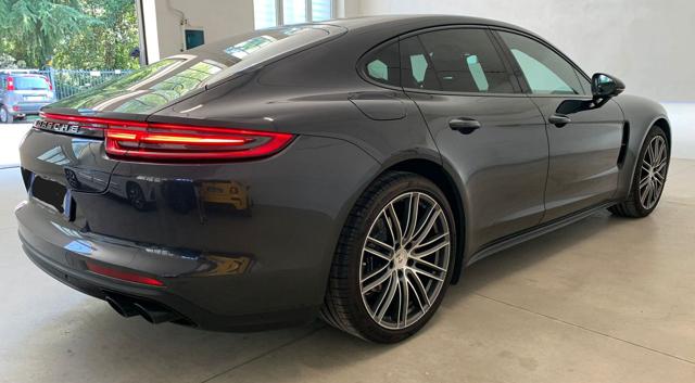 PORSCHE Panamera 3.0 Immagine 3