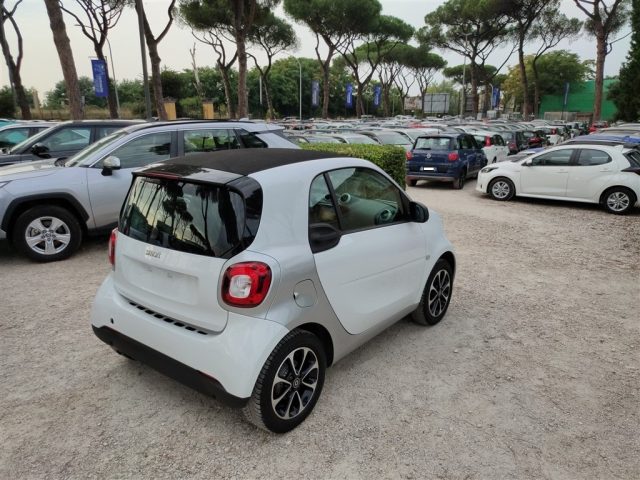 SMART ForTwo 70 1.0 AndroidAuto,CRUISE,CERCHI LEGA,CLIMA .. Immagine 0