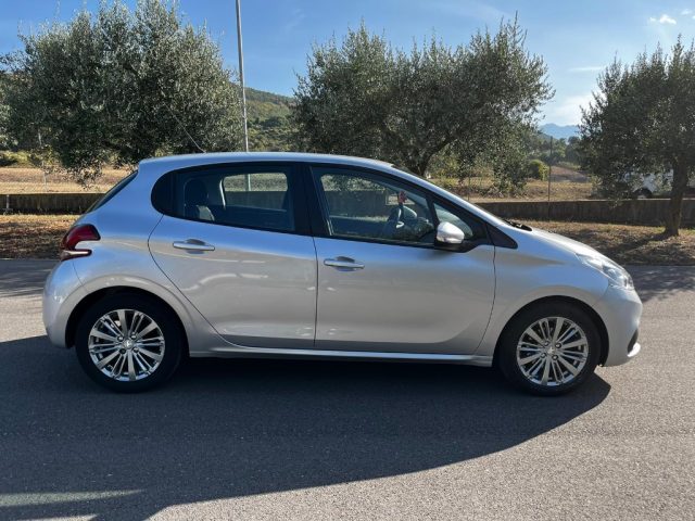 PEUGEOT 208 BlueHDi 75 5 porte Allure Immagine 2