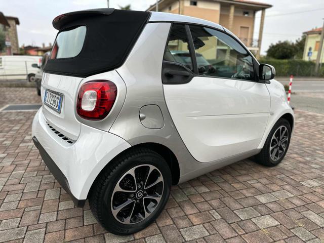 SMART ForTwo 70 1.0 twinamic cabrio Passion *NEOPATENTATI* Immagine 1