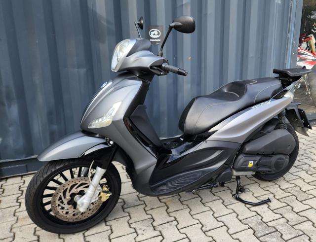 PIAGGIO Beverly 300 i.e. 2015 Immagine 3