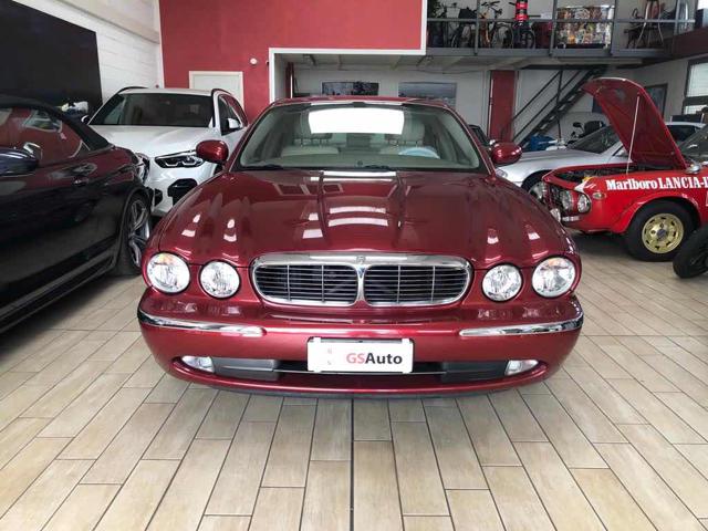 JAGUAR XJ 4.2 V8 cat Executive Immagine 2