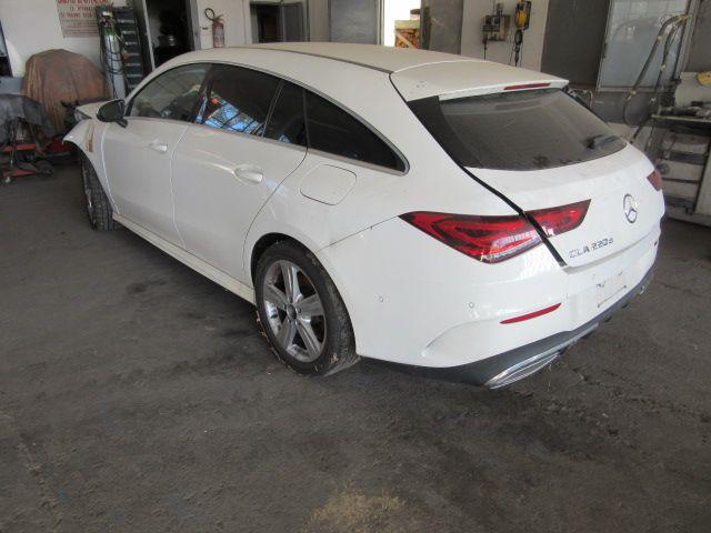 MERCEDES-BENZ CLA 220 d Automatic Shooting Brake Premium Immagine 4