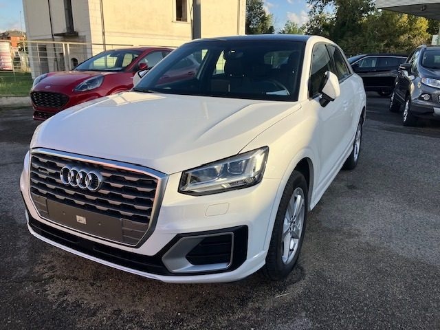 AUDI Q2 40 TFSI quattro S tronic Admired Quattro Immagine 1