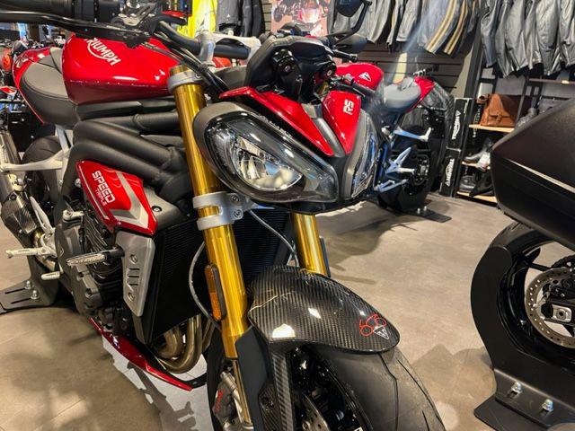 TRIUMPH Speed Triple 1200 RS CARNIVAL RED 2024 Immagine 1