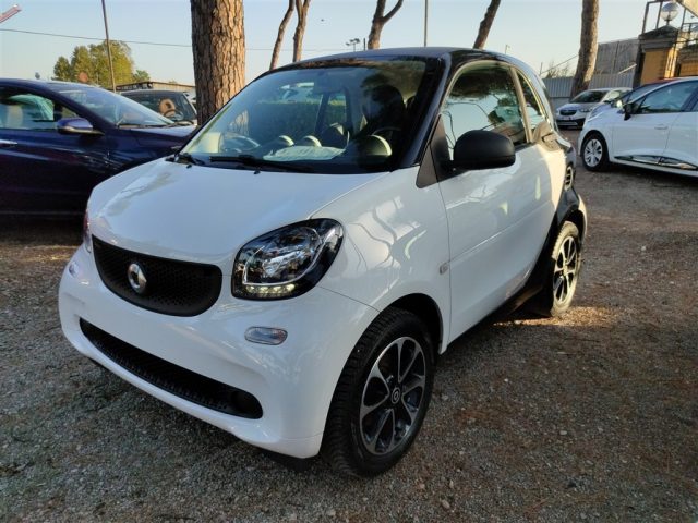 SMART ForTwo 1.0 Youngster OK NEOPATENTATI CRUISE,CLIMA .. Immagine 2