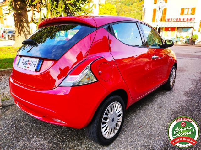 LANCIA Ypsilon 0.9 TwinAir 85 CV 5 porte S&S DFN Silver Immagine 3