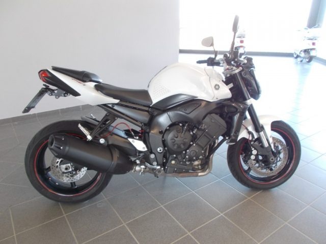 YAMAHA FZ1 . Immagine 4