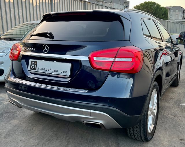 MERCEDES-BENZ GLA 200 d Automatic Enduro Activity Immagine 3