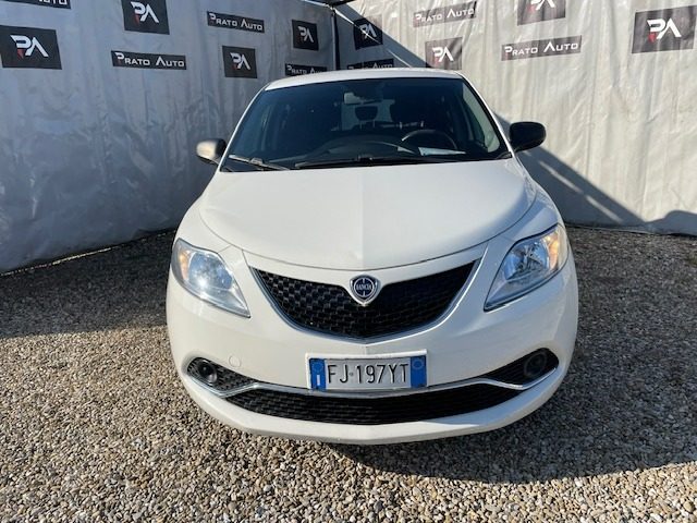 LANCIA Ypsilon 1.2 69 CV 5 porte GPL Ecochic Silver Immagine 1