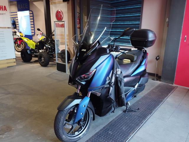 YAMAHA X-MAX 300 ICON Immagine 1