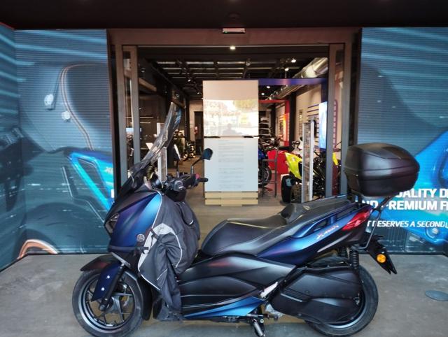 YAMAHA X-MAX 300 ICON Immagine 2