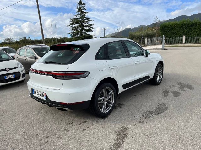 PORSCHE Macan 2.0 Immagine 3