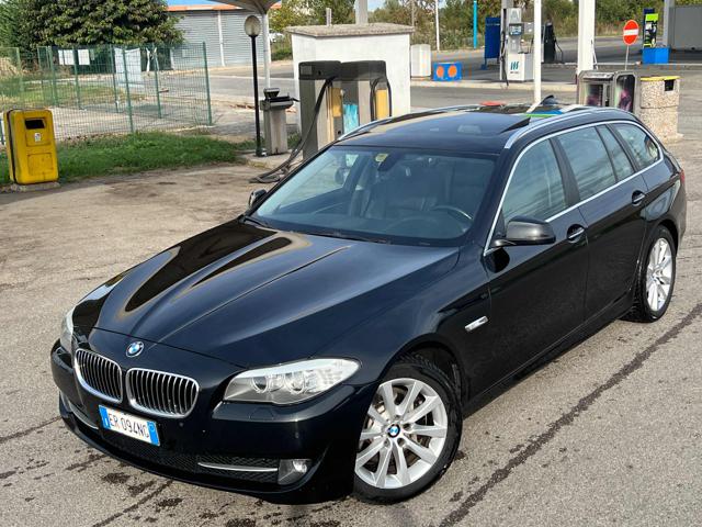 BMW 525 d xDrive Touring Luxury Immagine 0