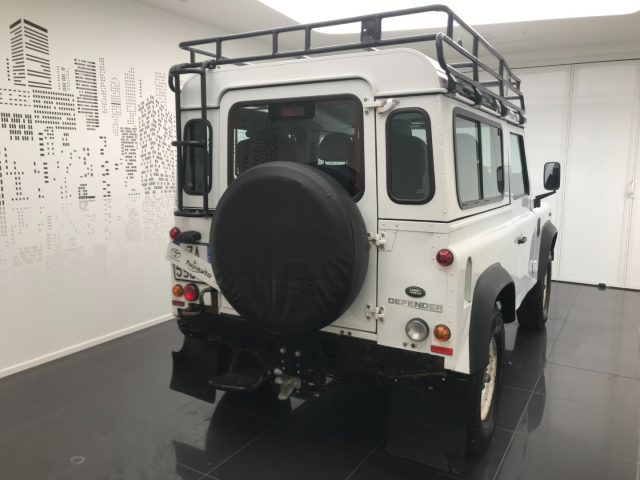 LAND ROVER Defender 90 2.2 TD4 Station Wagon DA PREPARARE Immagine 2