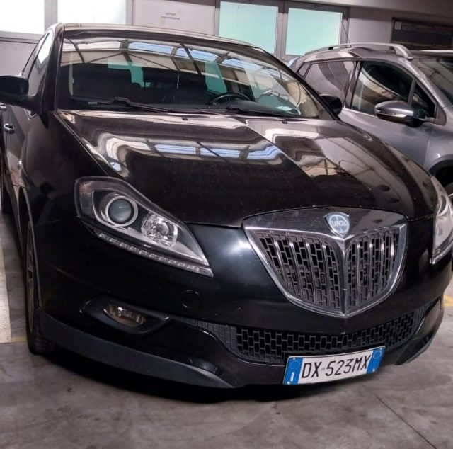 LANCIA Delta 2.0 MJT DPF Oro Immagine 1