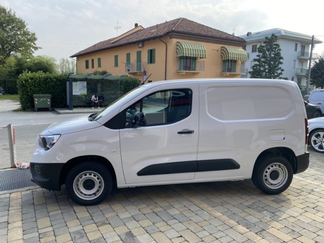 OPEL Combo Cargo 1.5 Diesel 100CV PC 650kg Edition 3 POSTI Immagine 2