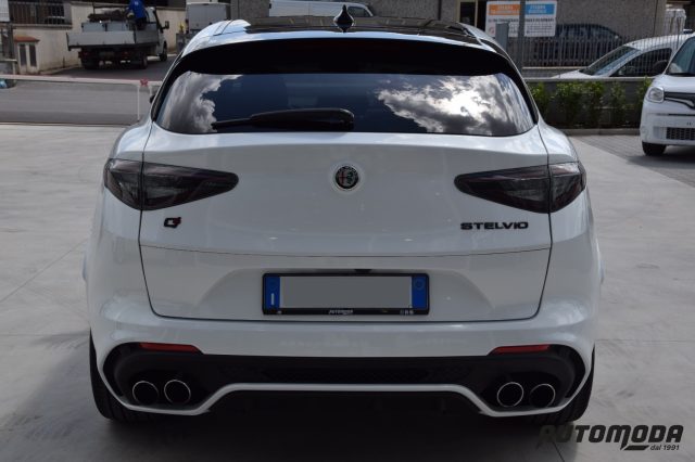 ALFA ROMEO Stelvio 2.9 V6 510CV AT8 Quadrifoglio Immagine 4