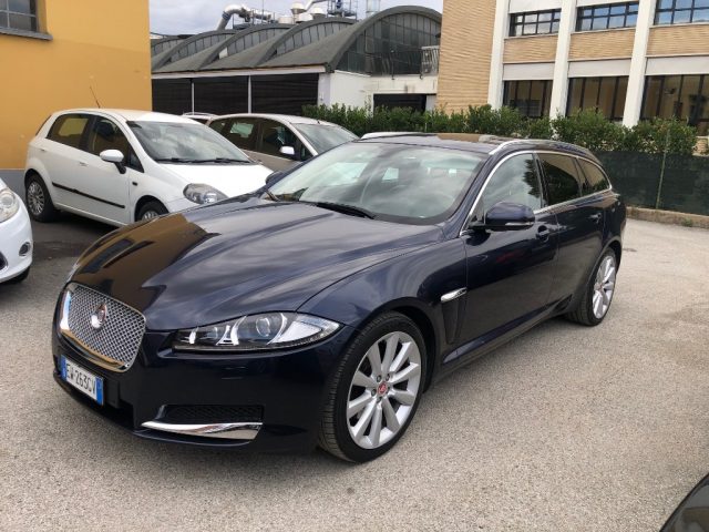 JAGUAR XF Sportbrake 2.2 D 200 CV Premium Luxury Immagine 3