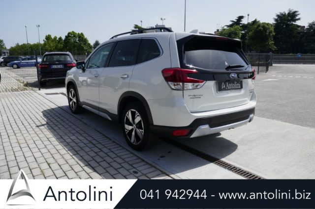 SUBARU Forester 2.0 e-Boxer MHEV CVT  Premium "GANCIO TRAINO"" Immagine 4