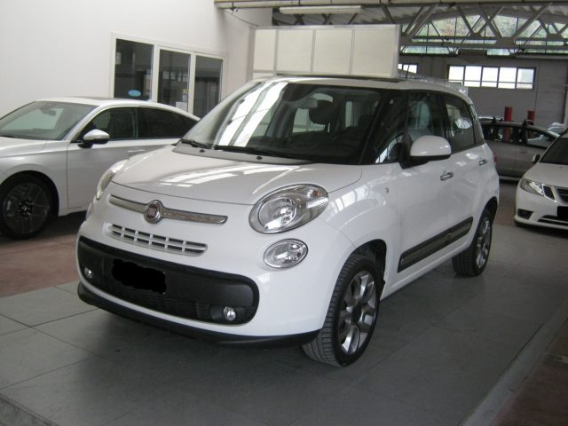FIAT 500L 0.9 TwinAir Turbo Natural Power Panoramic Edition Immagine 2